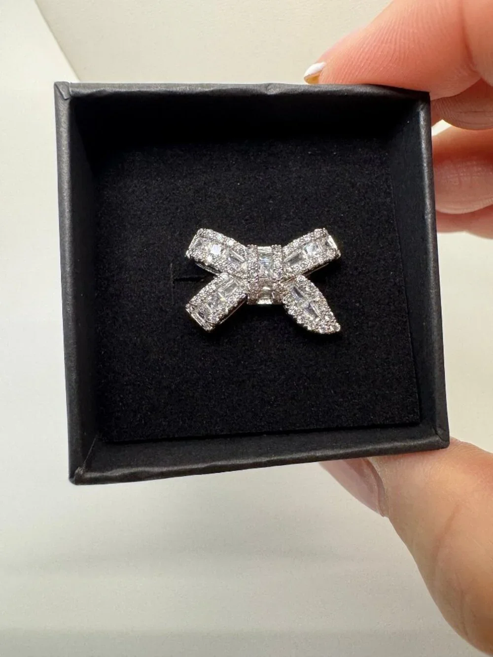 Silver Tone Rhinestone Bow Size 6 Ring  Sparkling Crystal Statement